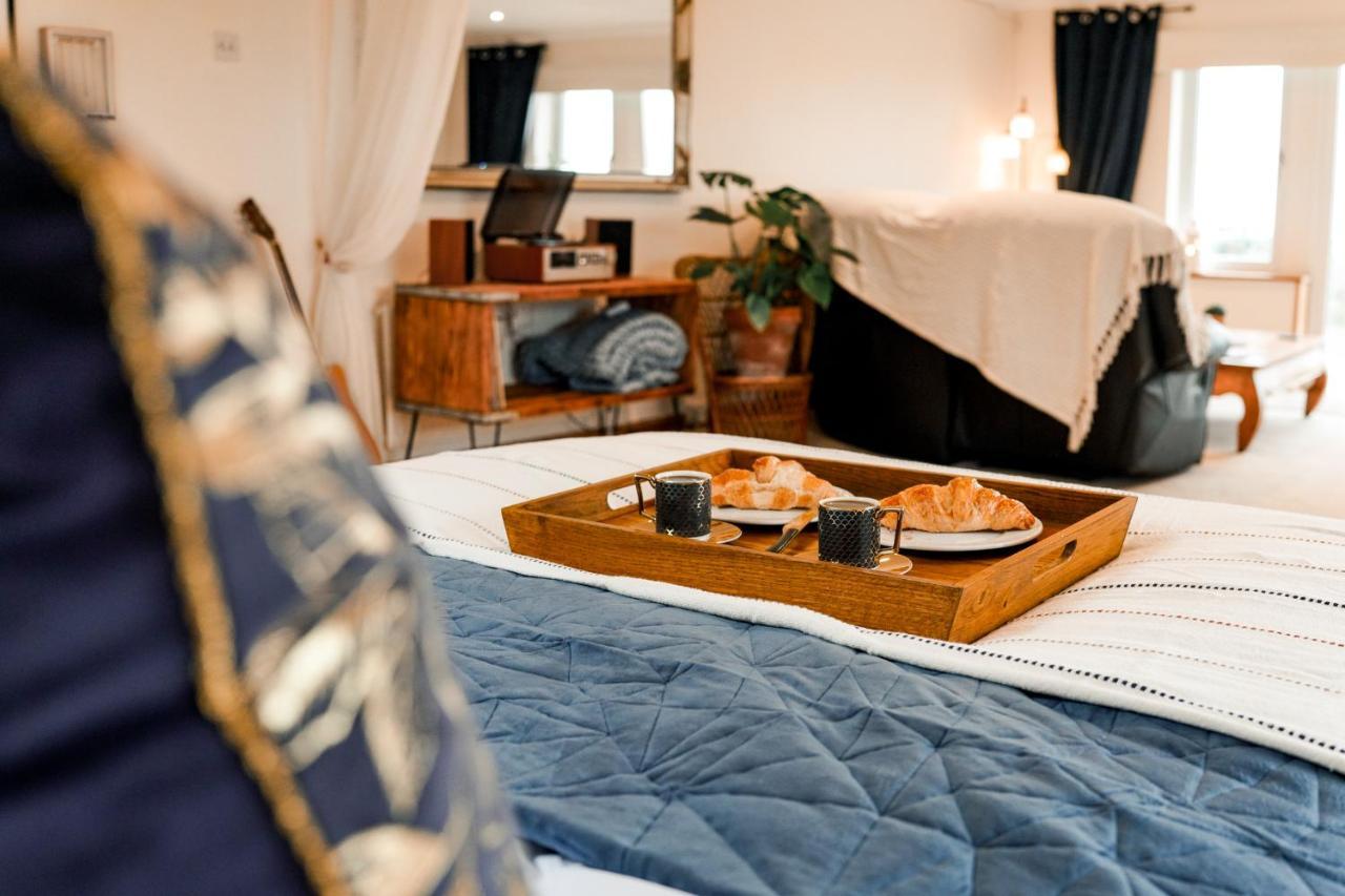 Spacious Sea-View Apt. Overlooking St Ives Bay Gwithian ภายนอก รูปภาพ