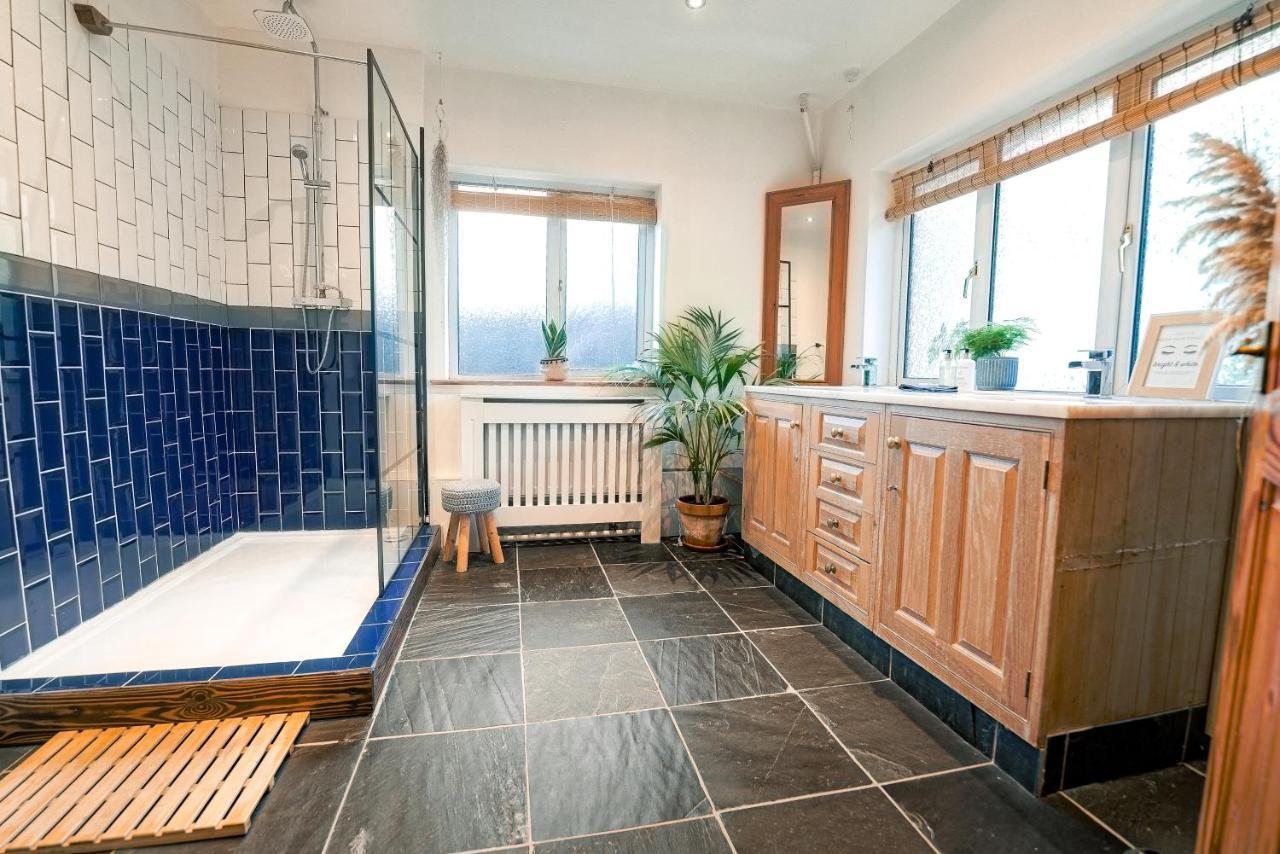 Spacious Sea-View Apt. Overlooking St Ives Bay Gwithian ภายนอก รูปภาพ